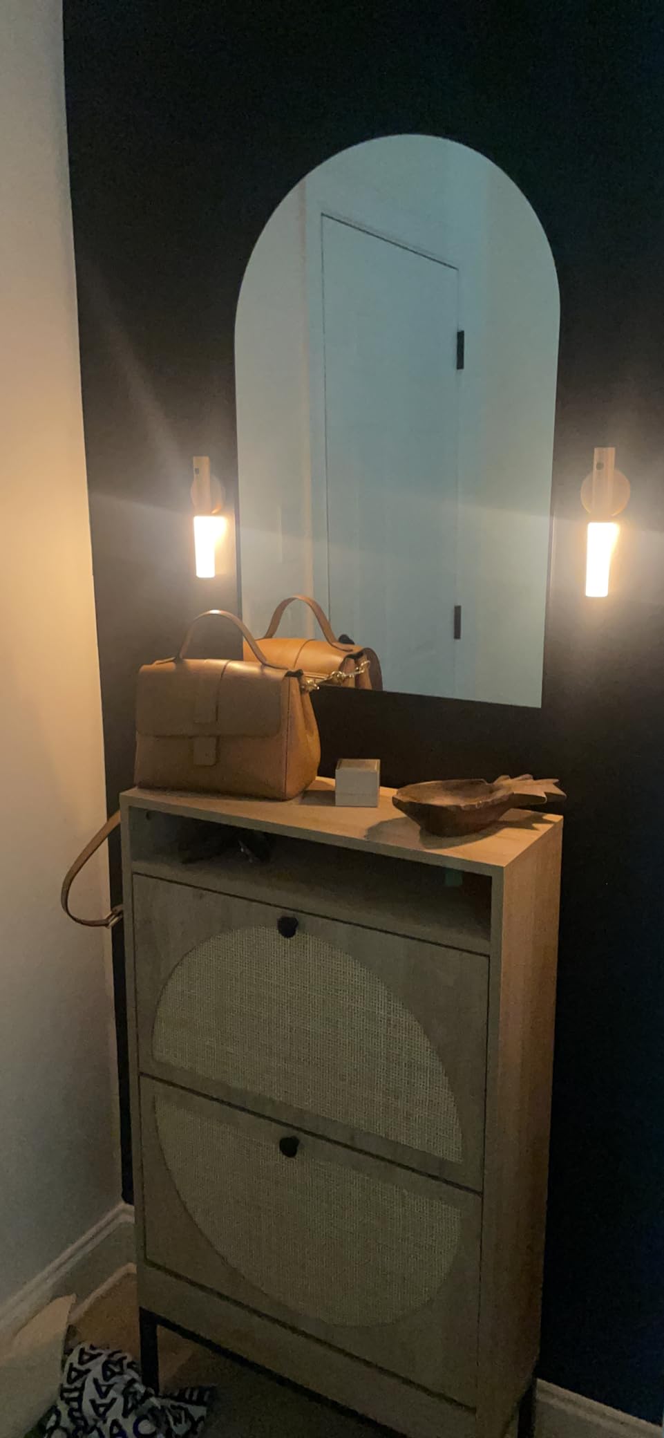 Luz Nocturna Recargable con Sensor de Movimiento